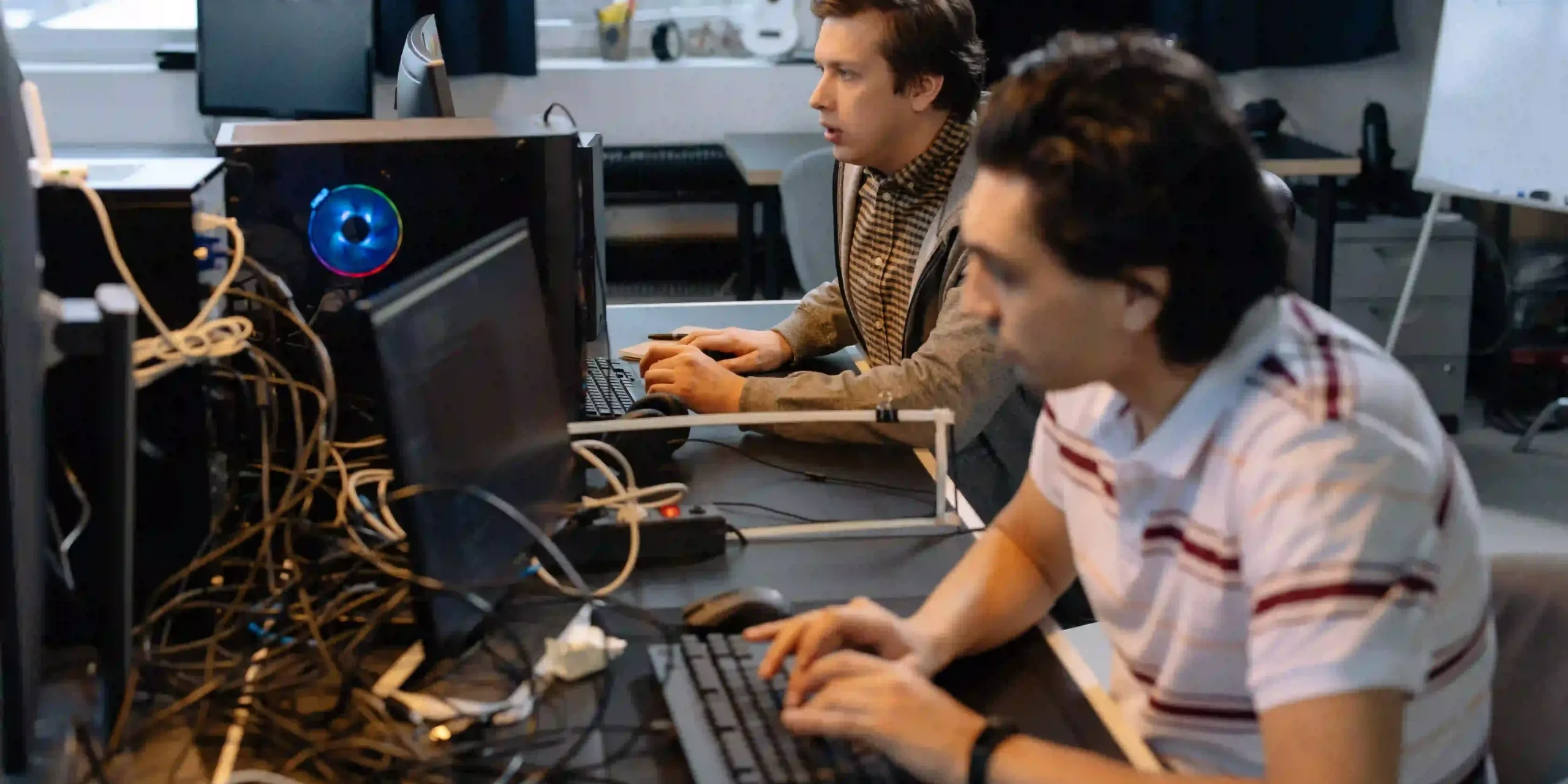 how-亚洲无线码高清在线观看-and-coding-skills-can-enhance-career-opportunities